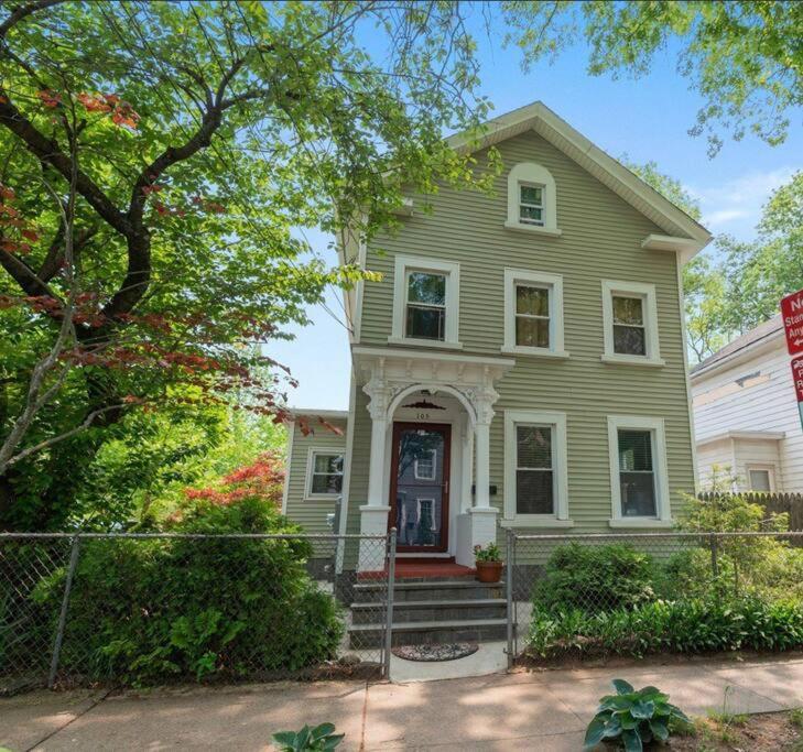 Beautiful Studio Apartment In Historic House New Haven Dış mekan fotoğraf